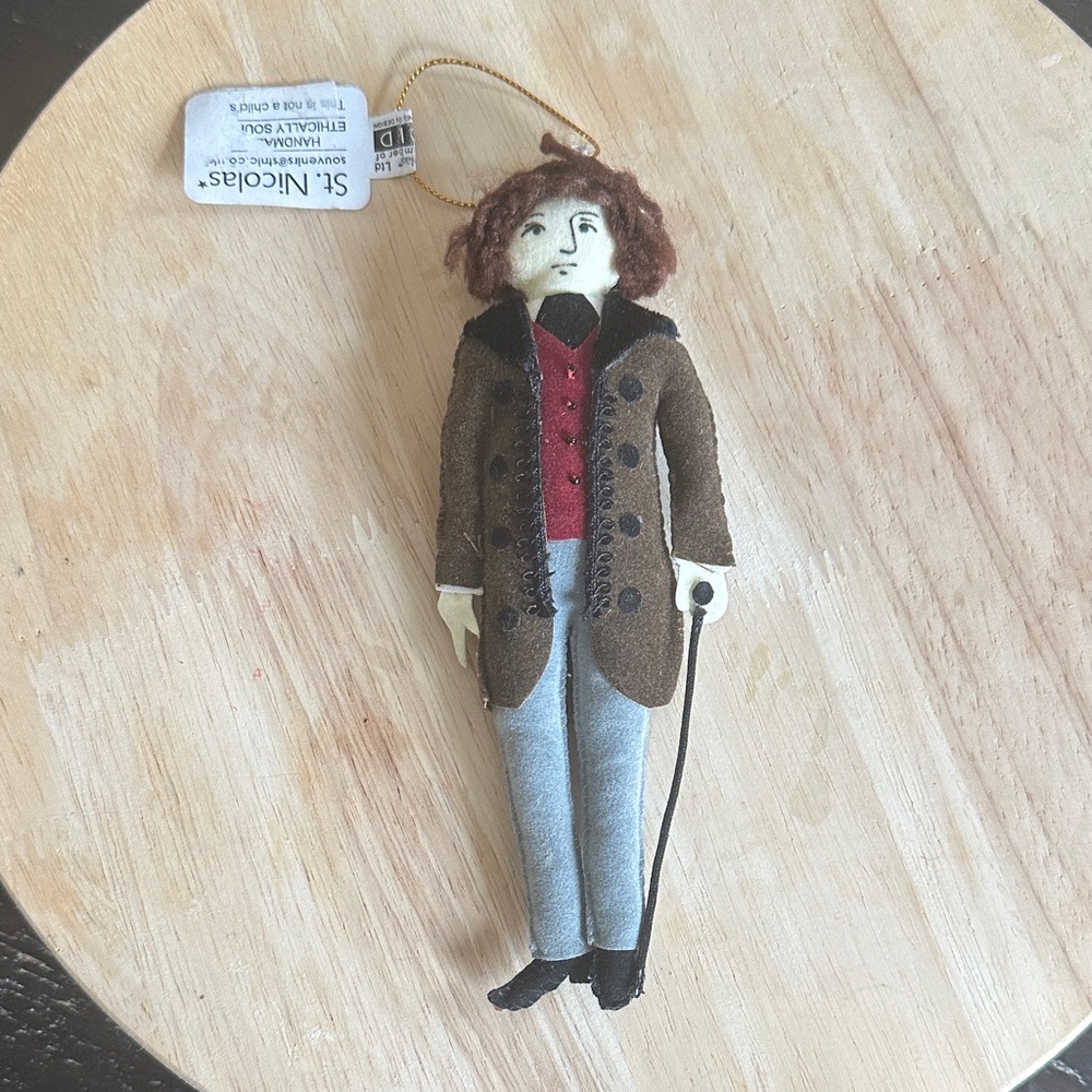 Oscar Wilde ornament